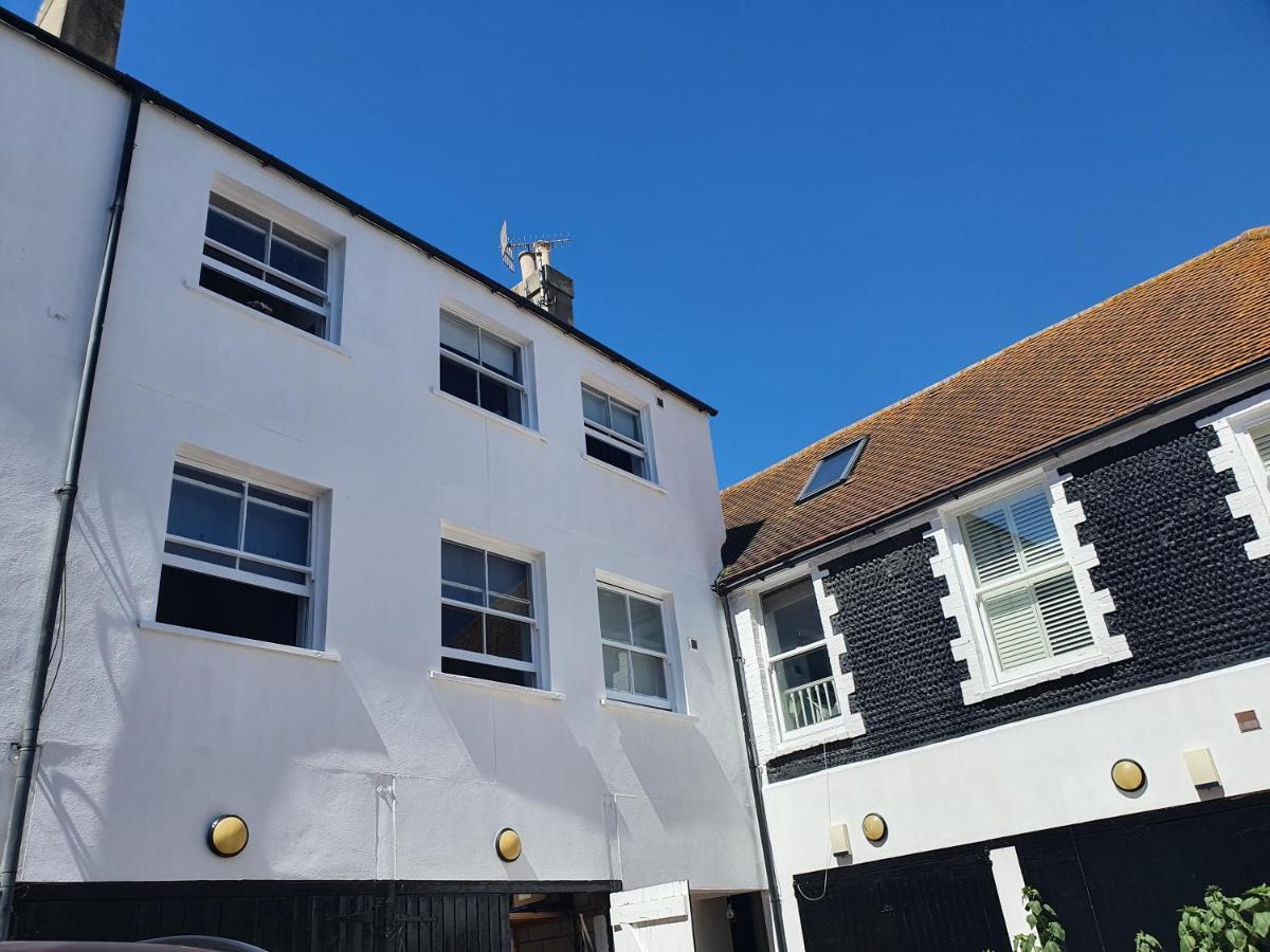 Hotel Waynes Place Hove Exterior foto