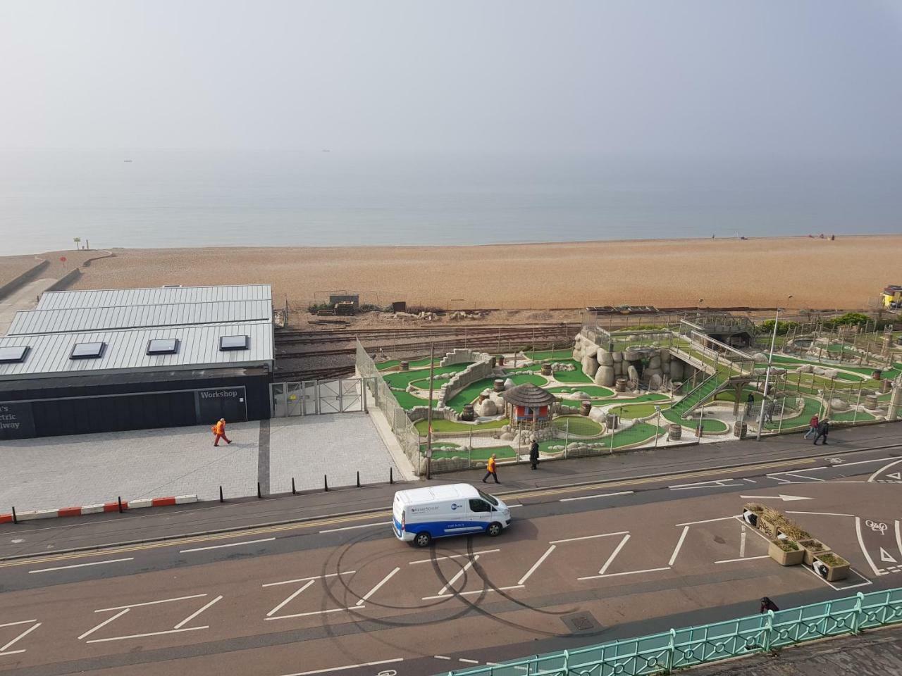 Hotel Waynes Place Hove Exterior foto